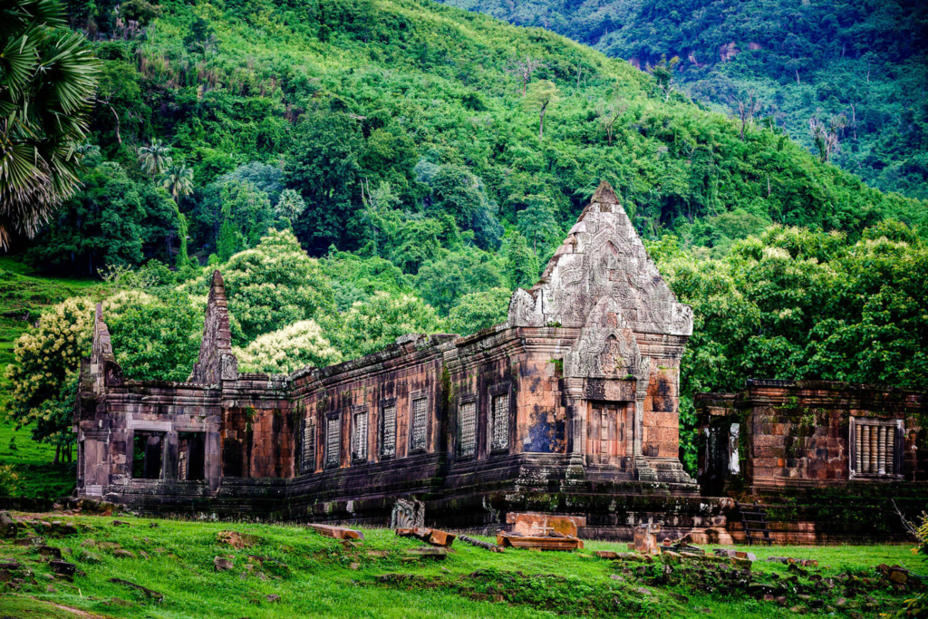 Travel Laos like a Local